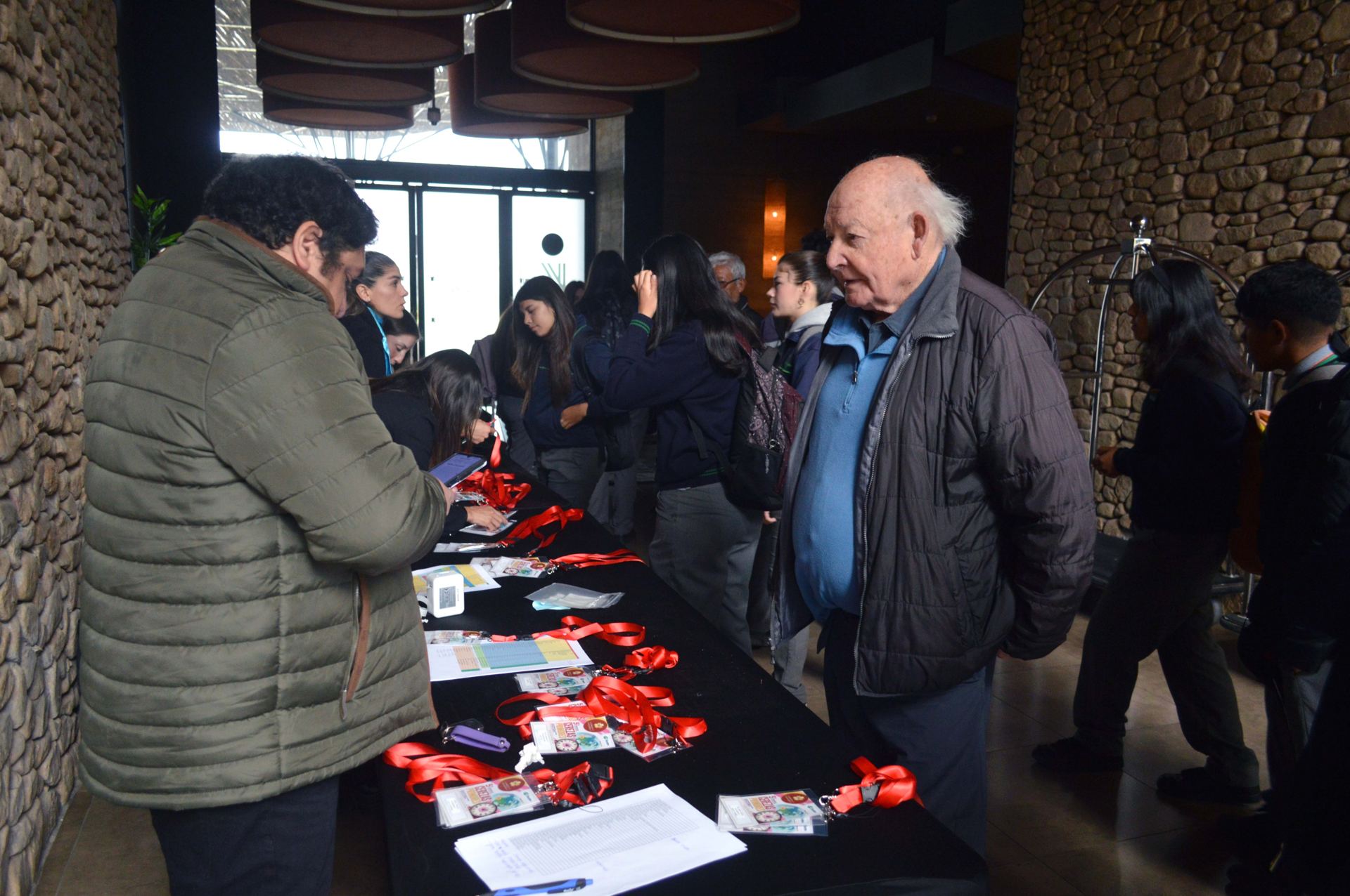 5° Seminario Internacional Cerezas Primores — stands y muestra comercial, fotografía 1