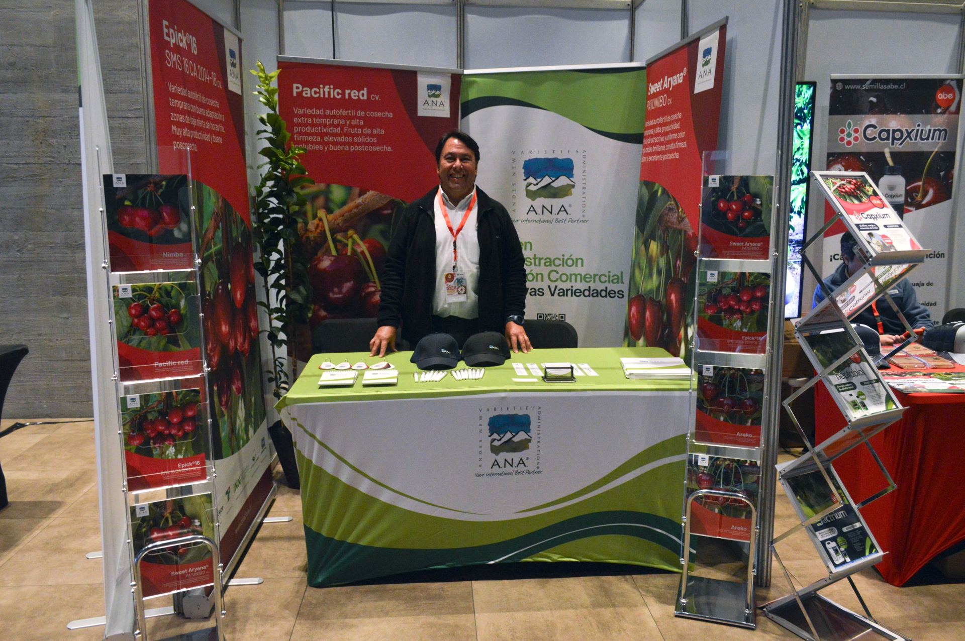 5° Seminario Internacional Cerezas Primores — stands y muestra comercial, fotografía 5
