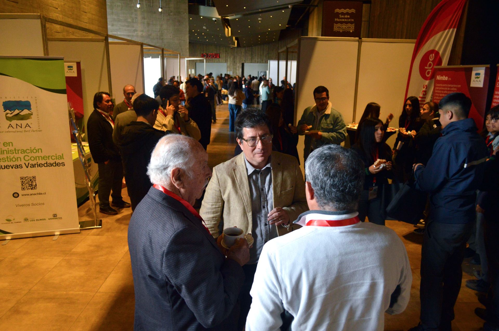 5° Seminario Internacional Cerezas Primores — stands y muestra comercial, fotografía 26