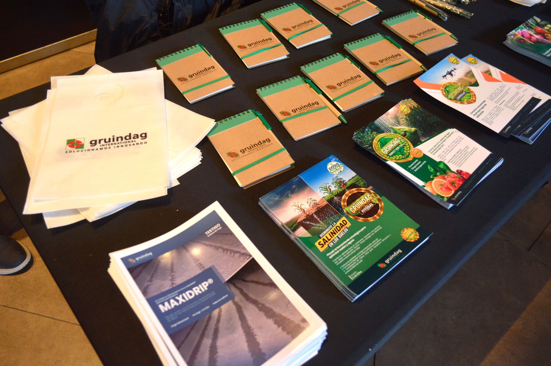 5° Seminario Internacional Cerezas Primores — stands y muestra comercial, fotografía 32
